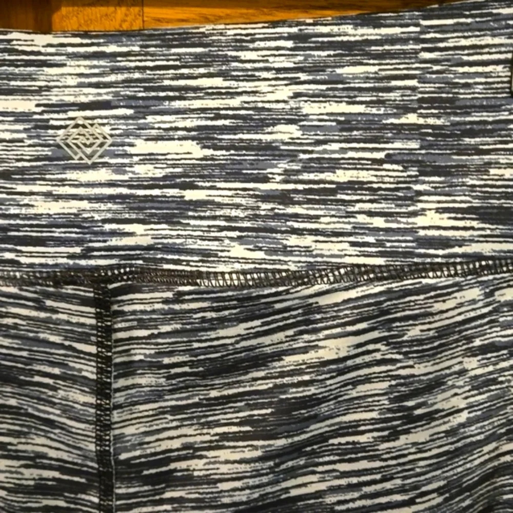 Zelos High Impact High Rise Athletic Leggings Gray & Green Size 2X - Picture 3 of 15